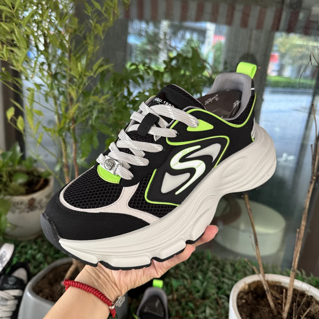 2025时尚百搭男士休闲鞋