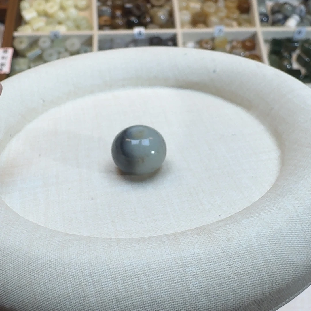 薪***同和田玉（糖玉）未镶嵌颈饰不退换