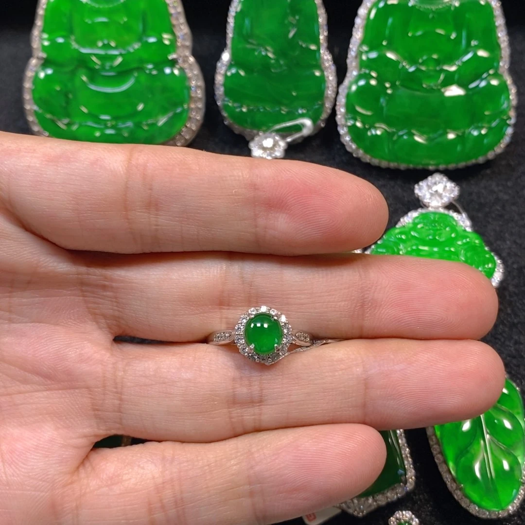 颈饰银S925镶嵌翡翠蛋面戒指