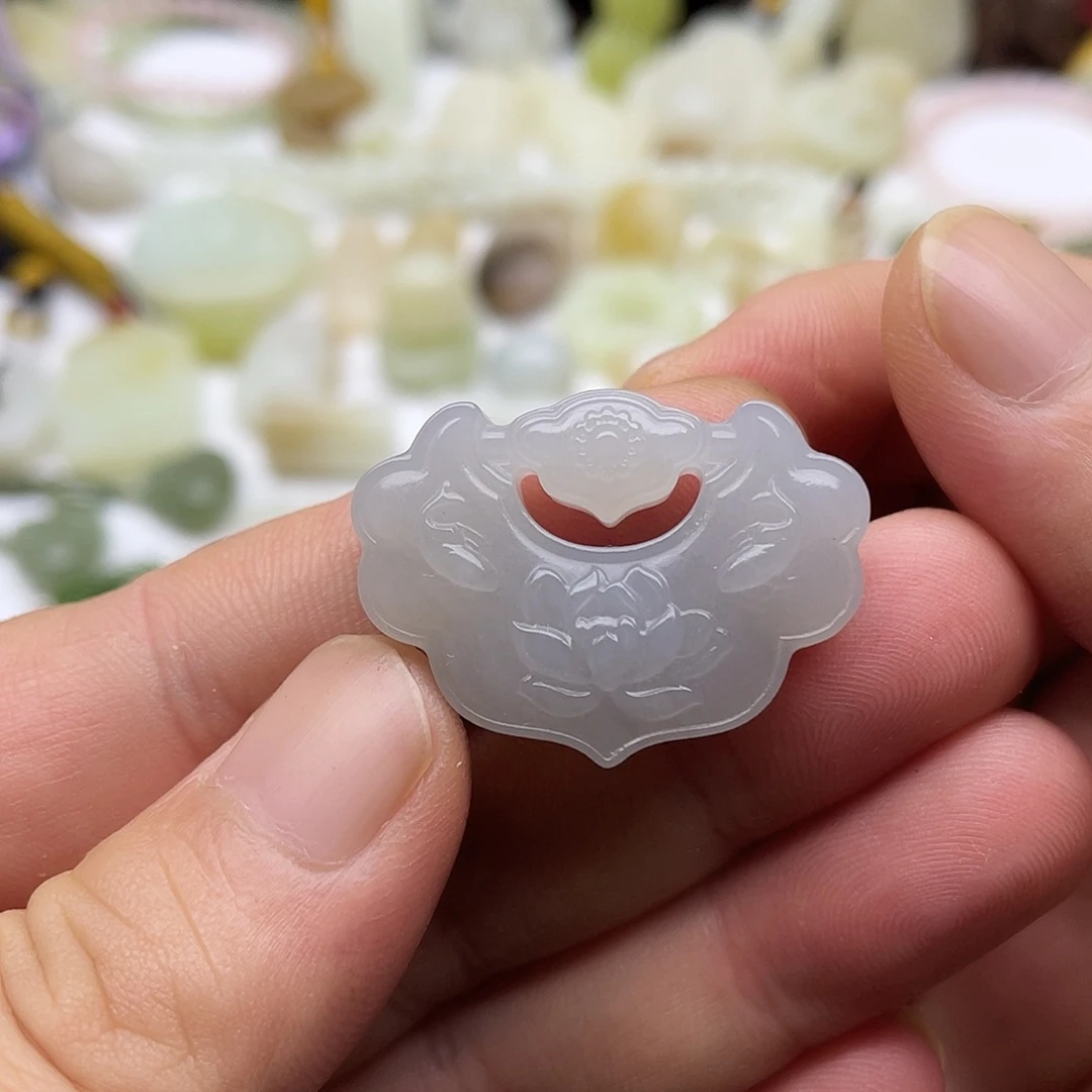 和田玉未镶嵌吊坠(不含链)