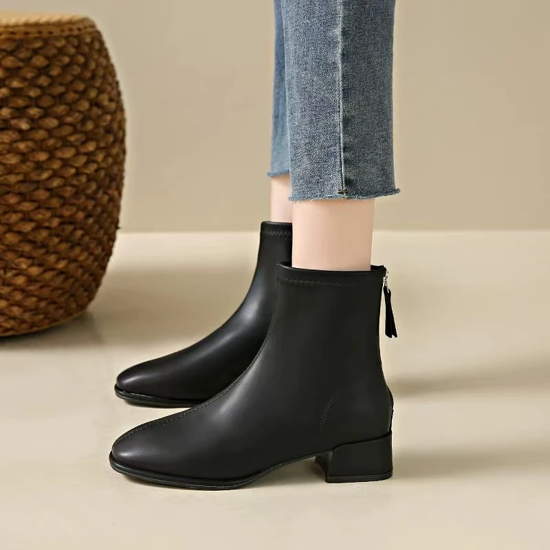 A52-XZ时尚黑色短靴