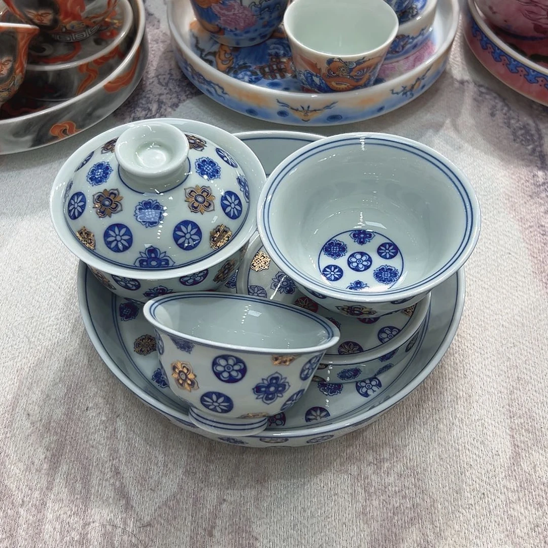 再加三个小压手杯子