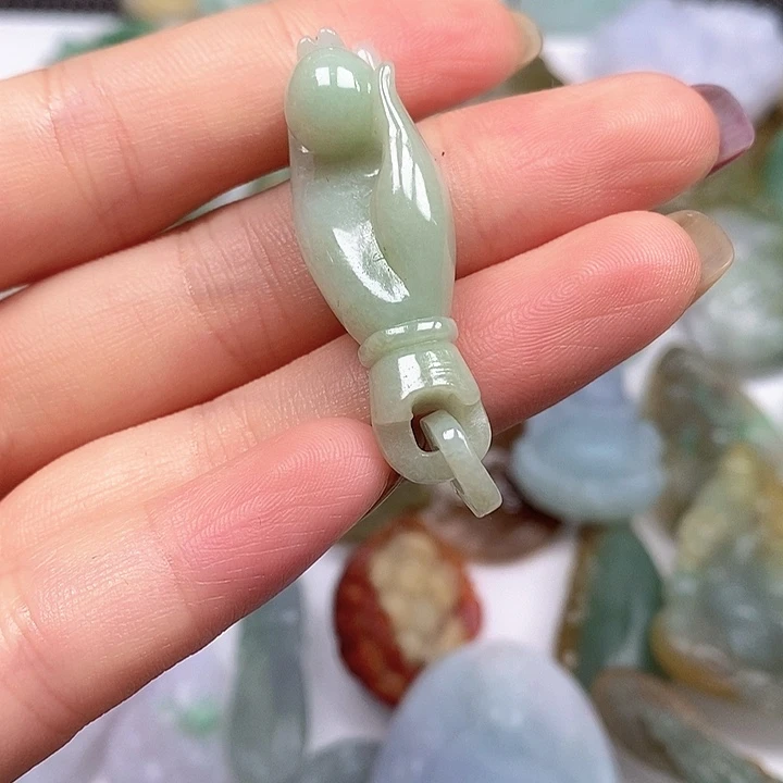 翡翠未镶嵌挂件翡翠
