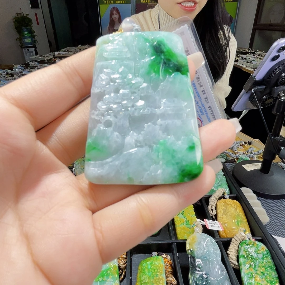 颈饰未镶嵌翡翠一