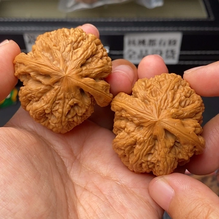 文玩核桃把件43+球筋60克