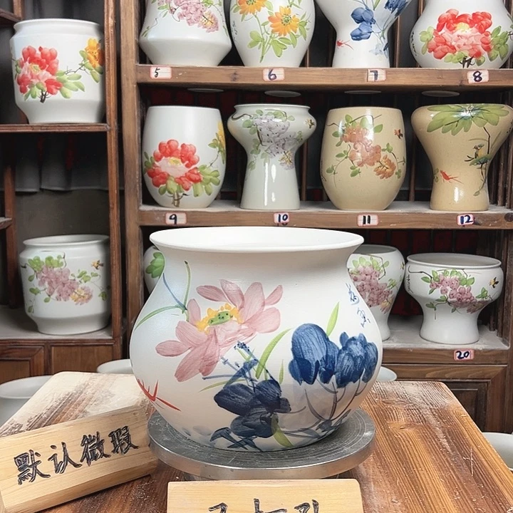 摆件钱袋子青花荷花款陶瓷陶瓷