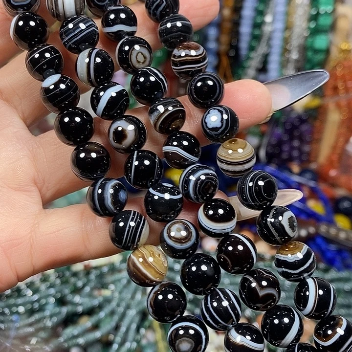 玛瑙/玉髓未镶嵌珠宝半成品缠丝玛瑙卡10mm一条