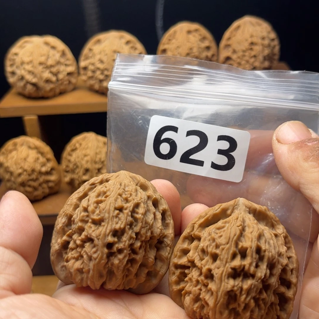 吊坠文玩核桃南疆43
