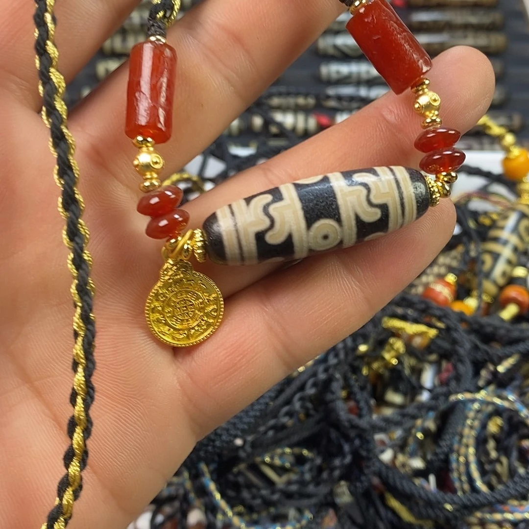 玛瑙/玉髓颈饰未镶嵌