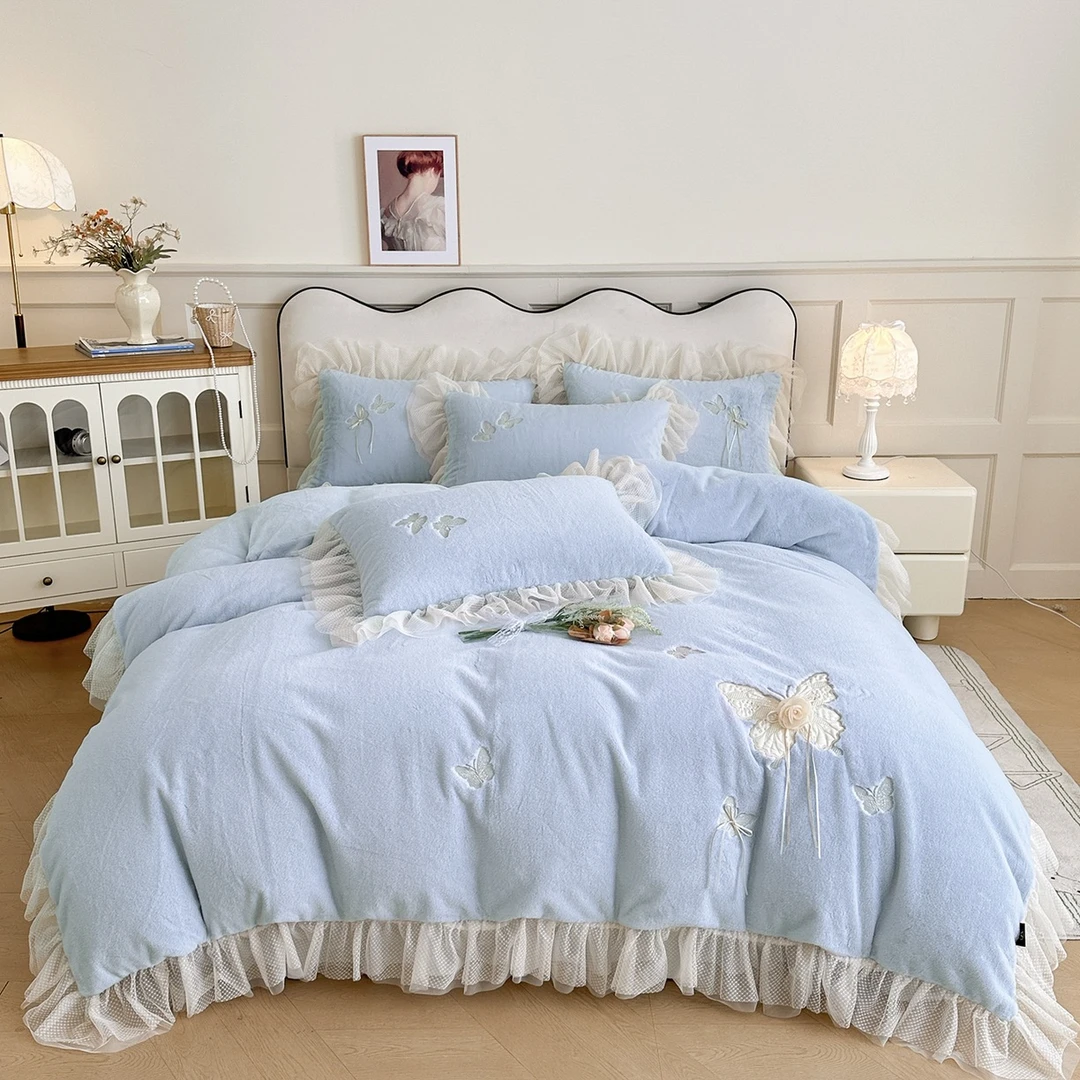 2025新款加厚兔毛绒+牛奶绒韩版床盖款绣花手工花保暖十个勤天