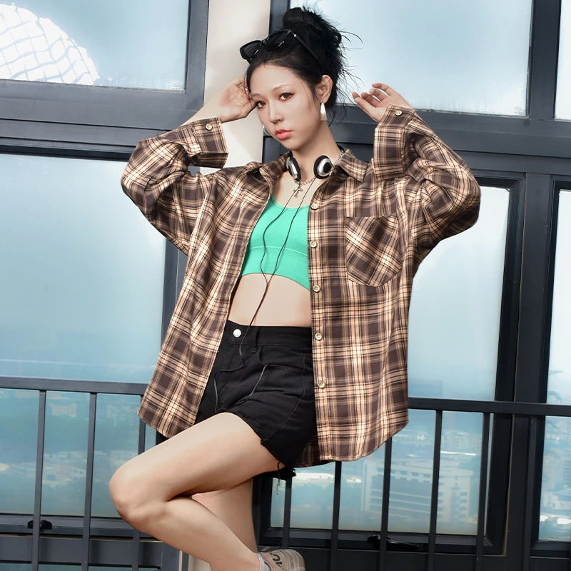 春秋季百搭长袖衬衣休闲时尚潮流新款复古女2024格子宽松外套衬衫