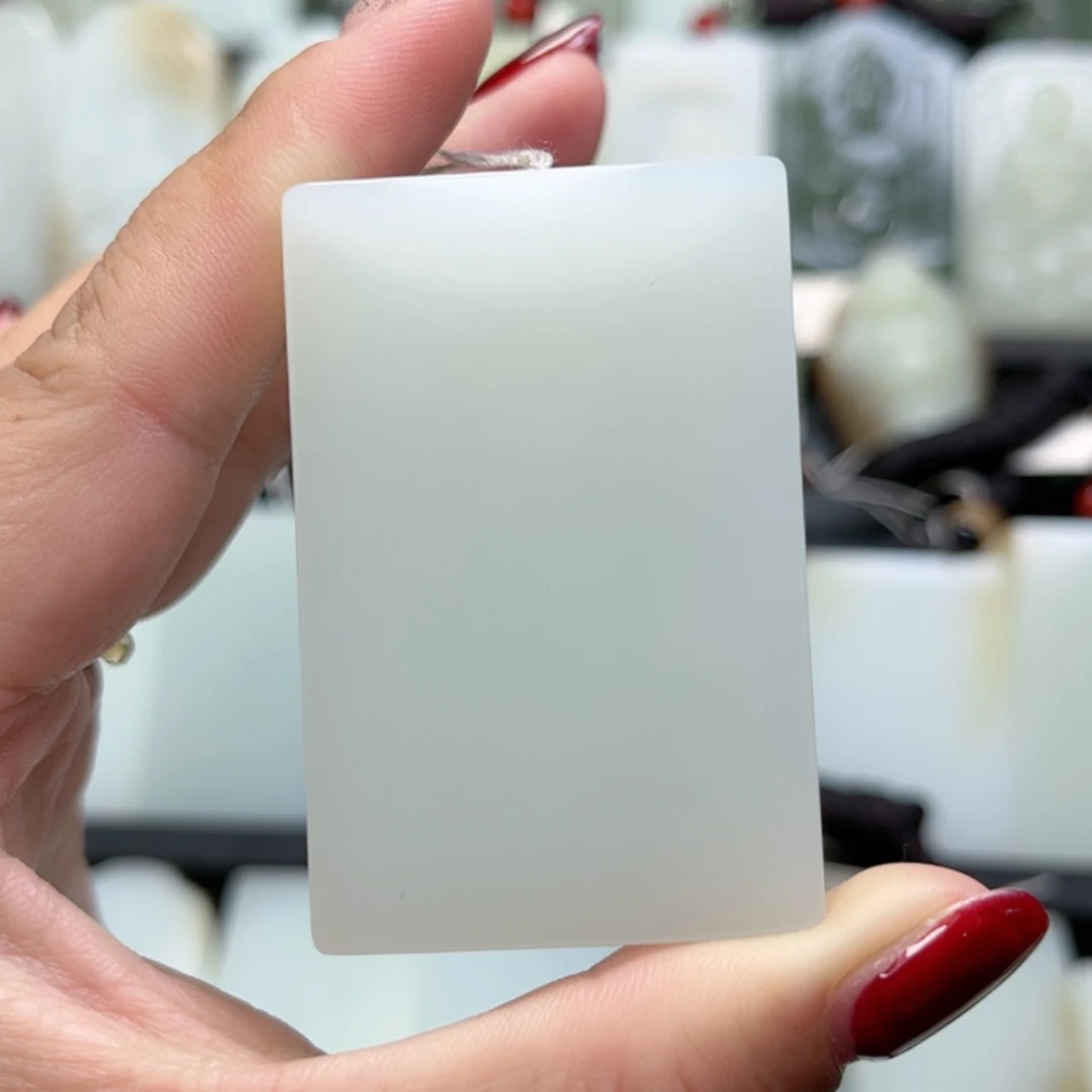 【闪购商品】颈饰未镶嵌和田玉建*