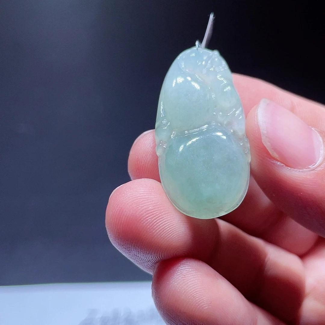 见***山翡翠未镶嵌颈饰翡翠