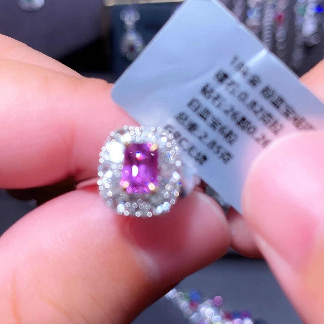 彩色蓝宝石戒指18K金镶嵌