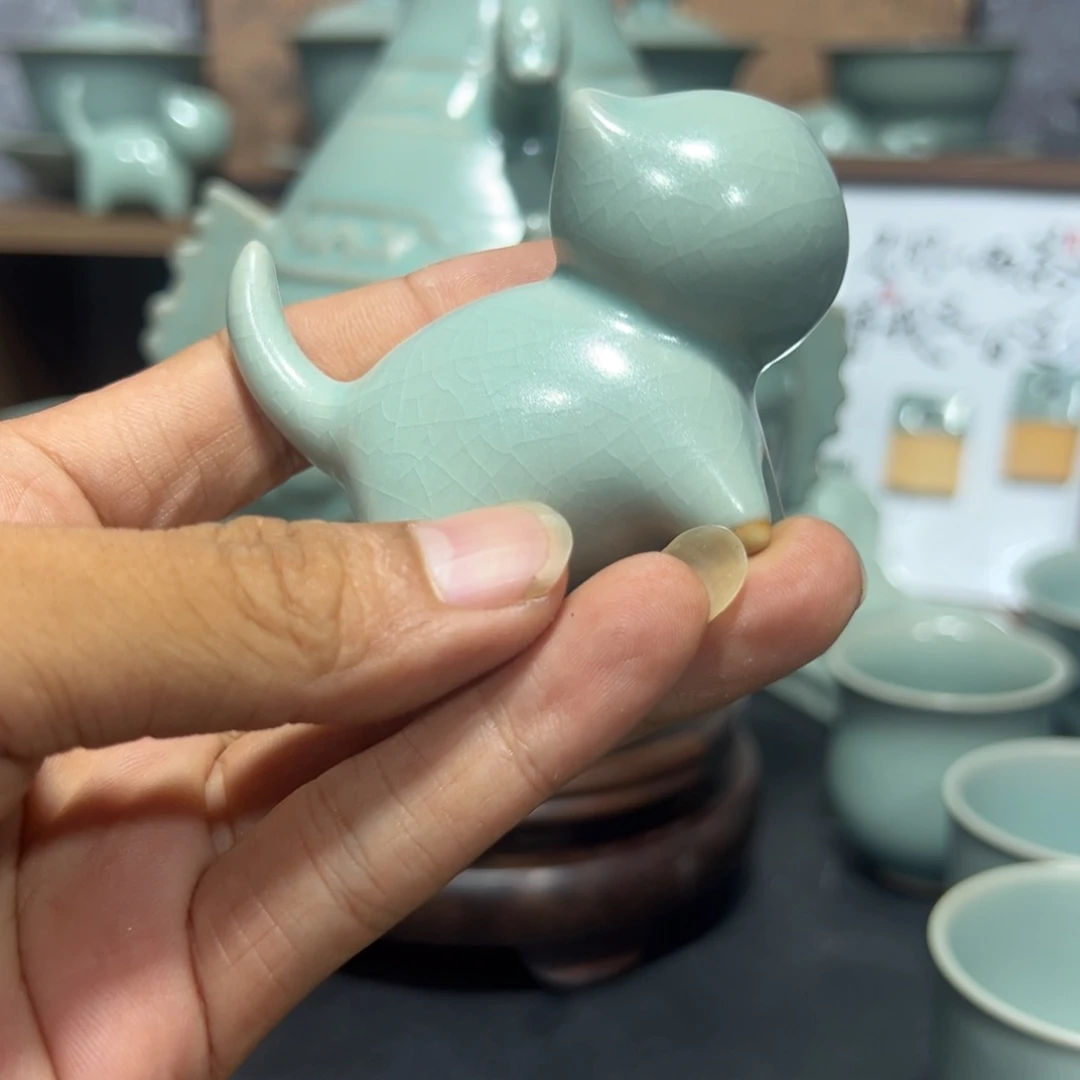 用***5仿古釉小猫咪汝瓷