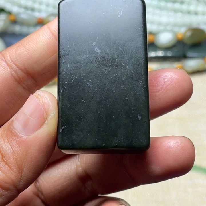 和田玉未镶嵌珠宝半成品