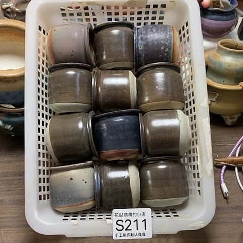 紫砂花盆某*某211微瑕品口径3到4左右