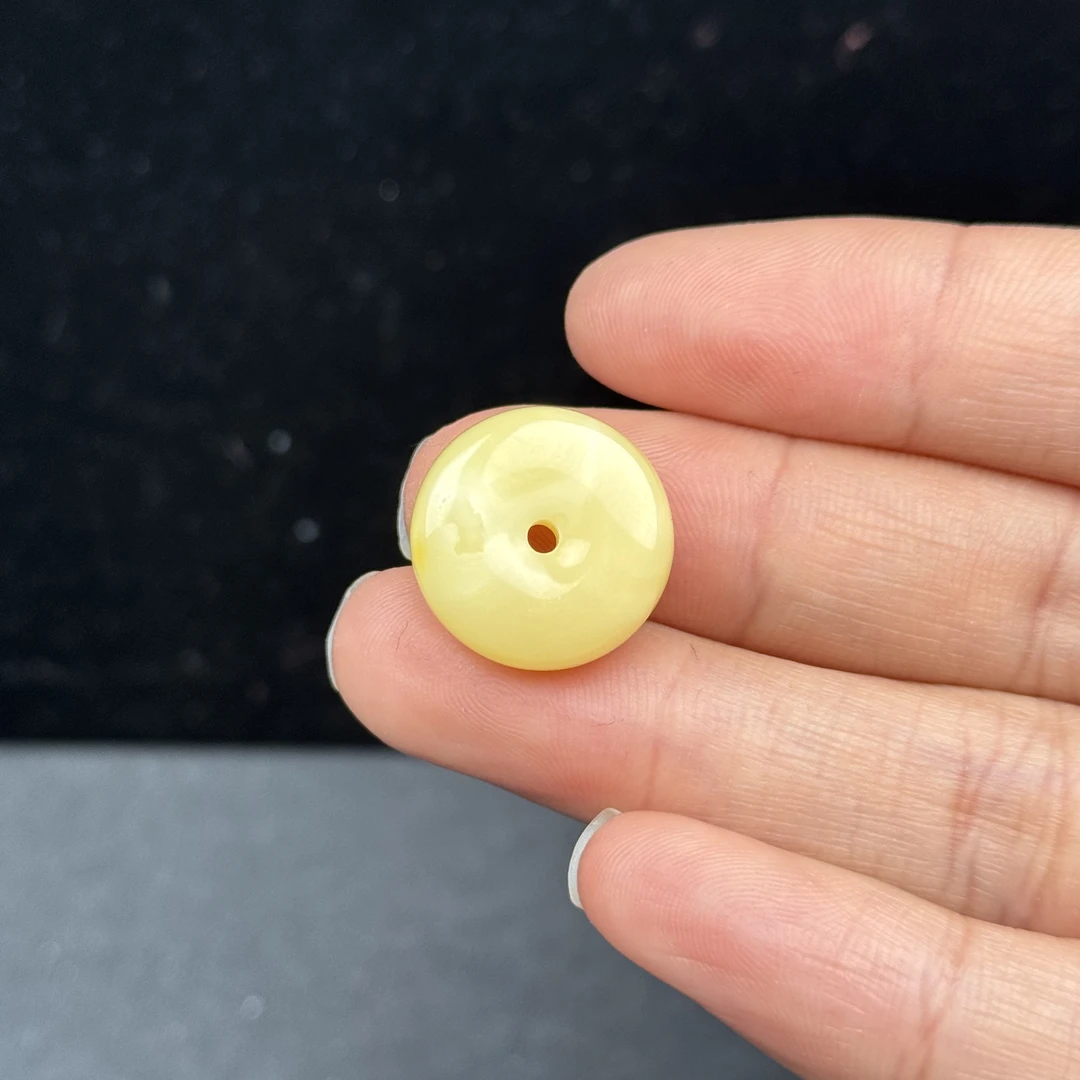 Y6329天然蜜蜡墩子17.7*7.2mm支持复检 假一罚四