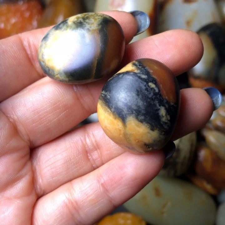 和田玉未镶嵌珠宝奇石