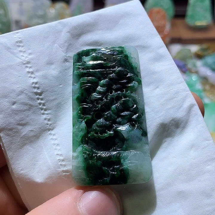 翡翠吊坠(不含链)未镶嵌