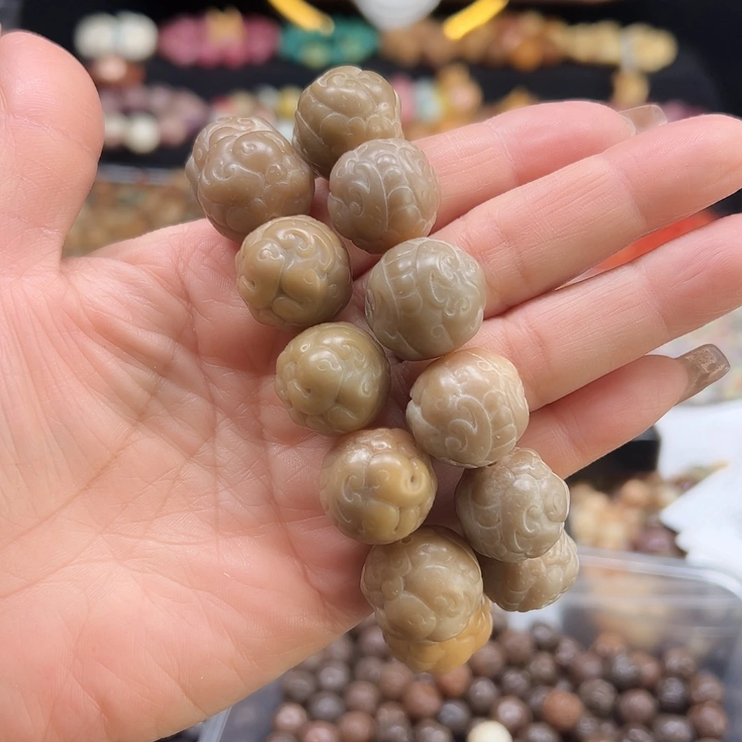 菩提根/象牙果手串瑕疵貔貅1条