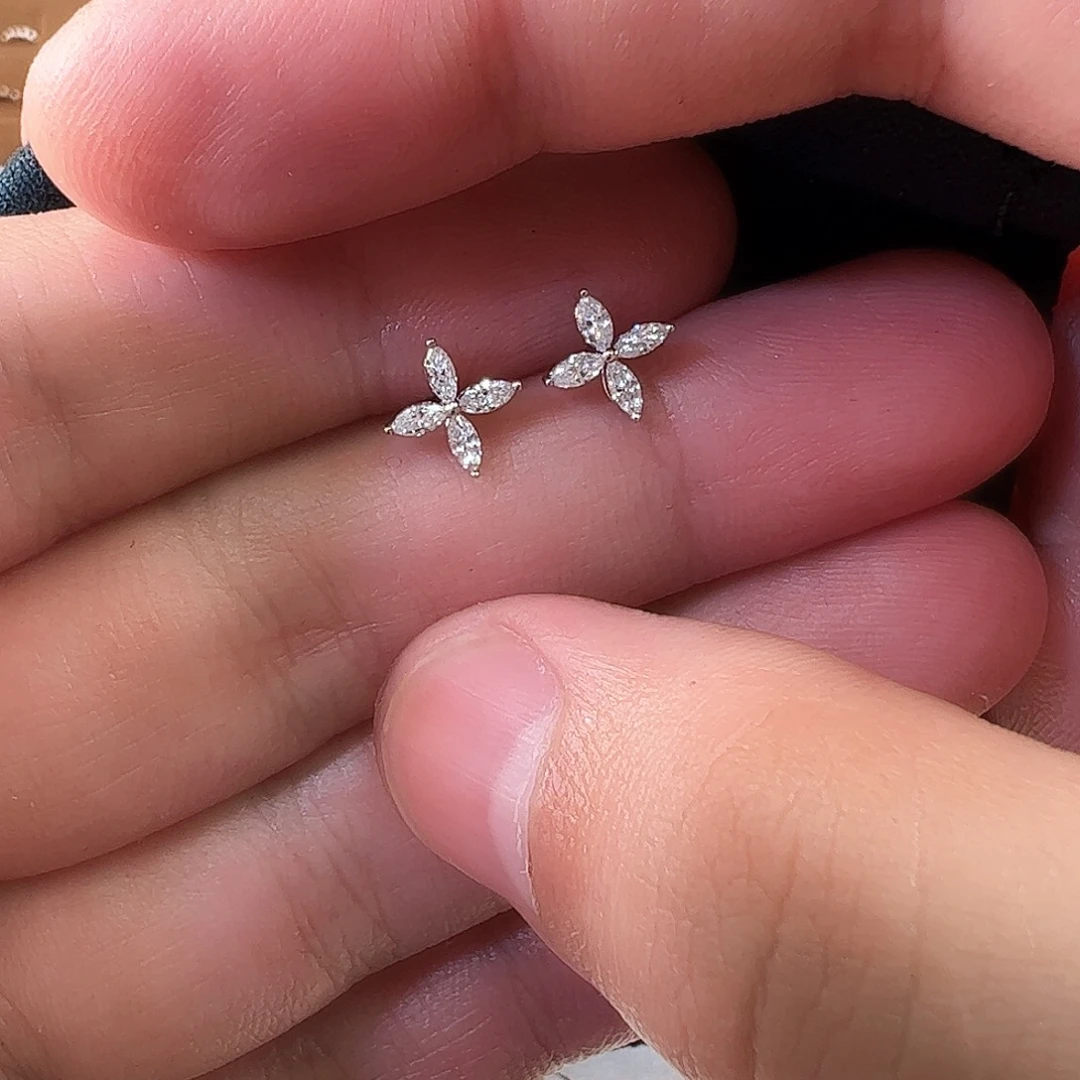 钻石耳饰18K金镶嵌豆***了直针老花马眼钻一对