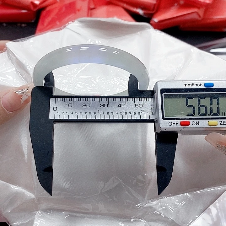 翡翠手镯未镶嵌340              