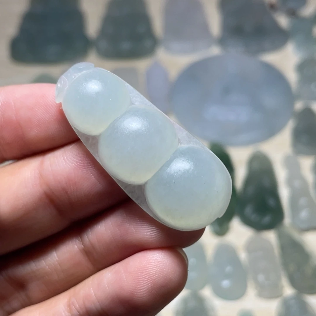 未镶嵌定制翡翠豆子