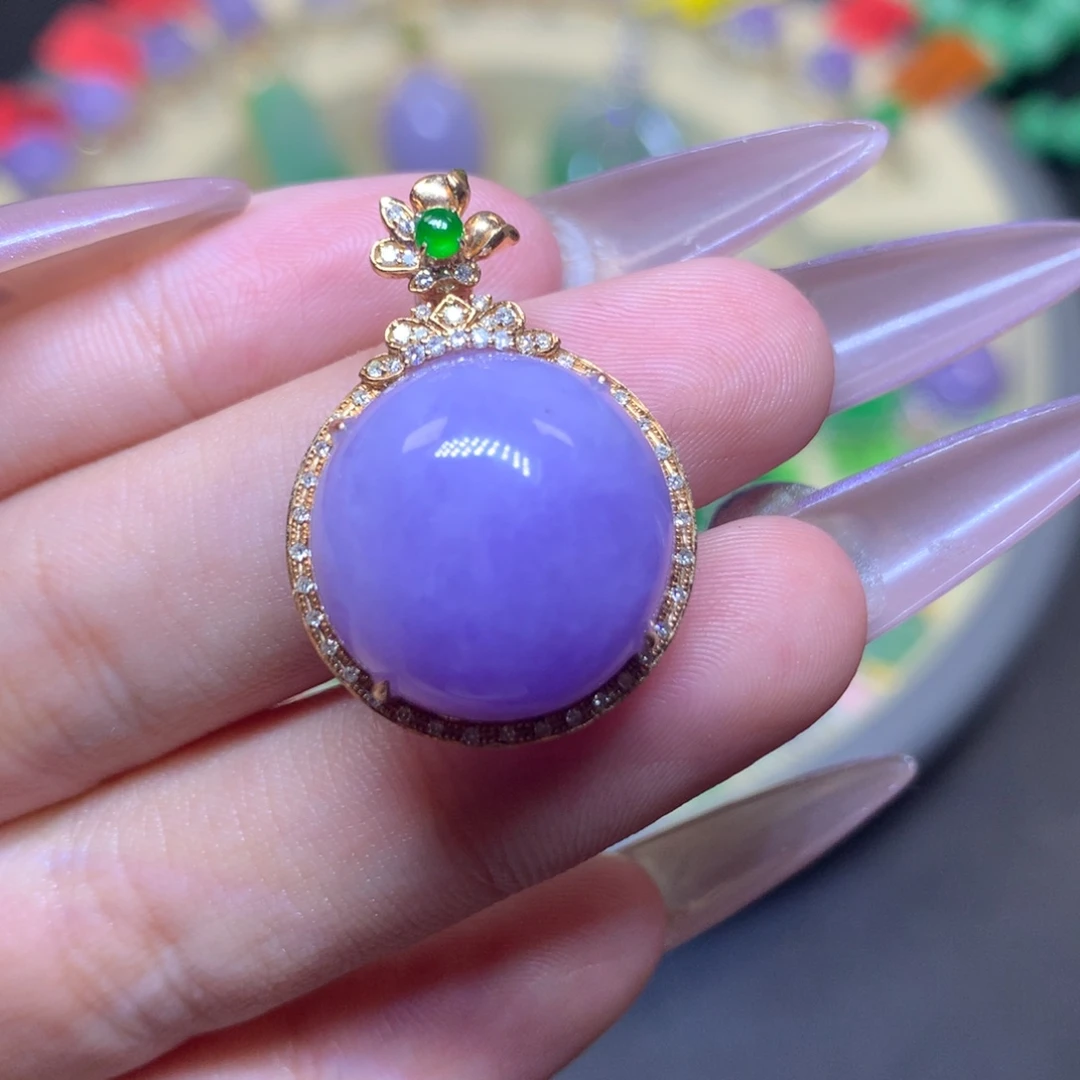 翡翠18K金镶嵌颈饰