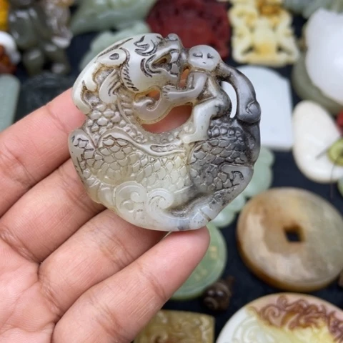 蛇纹石玉颈饰未镶嵌83