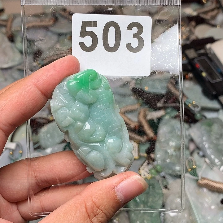 翡翠颈饰未镶嵌z****l翡翠