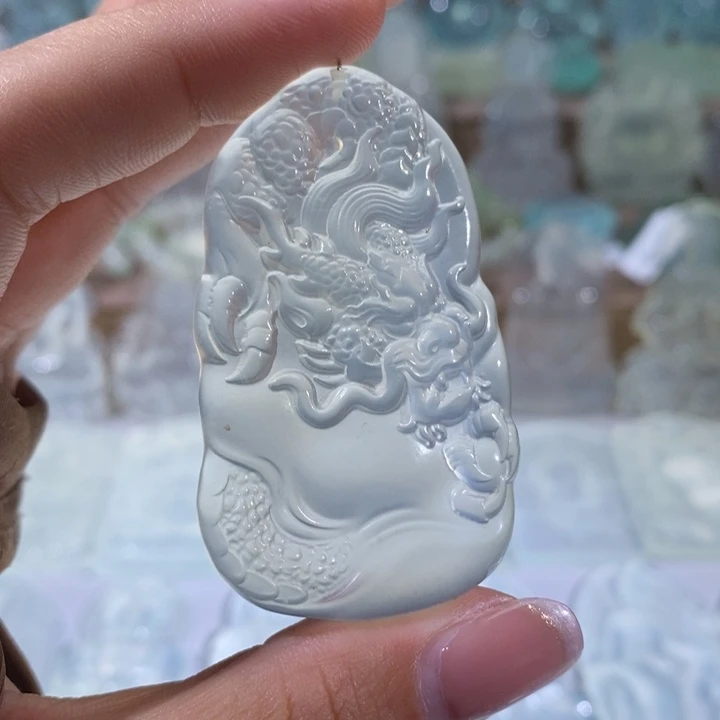 岫玉未镶嵌颈饰吊坠