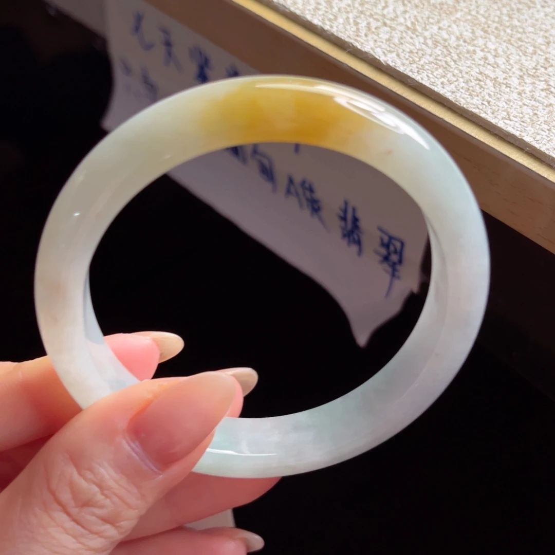 翡翠未镶嵌手镯手镯