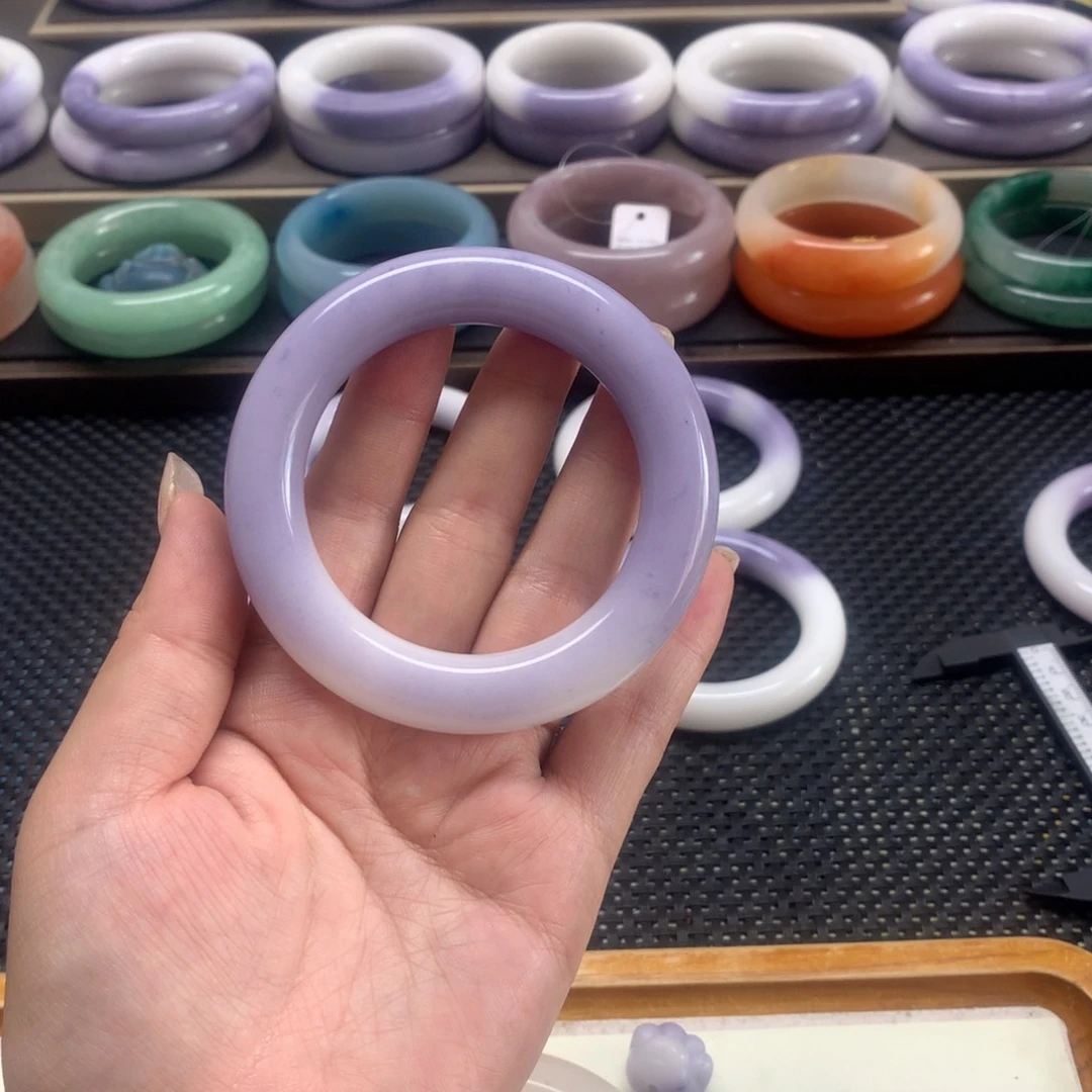 石英岩玉手镯未镶嵌