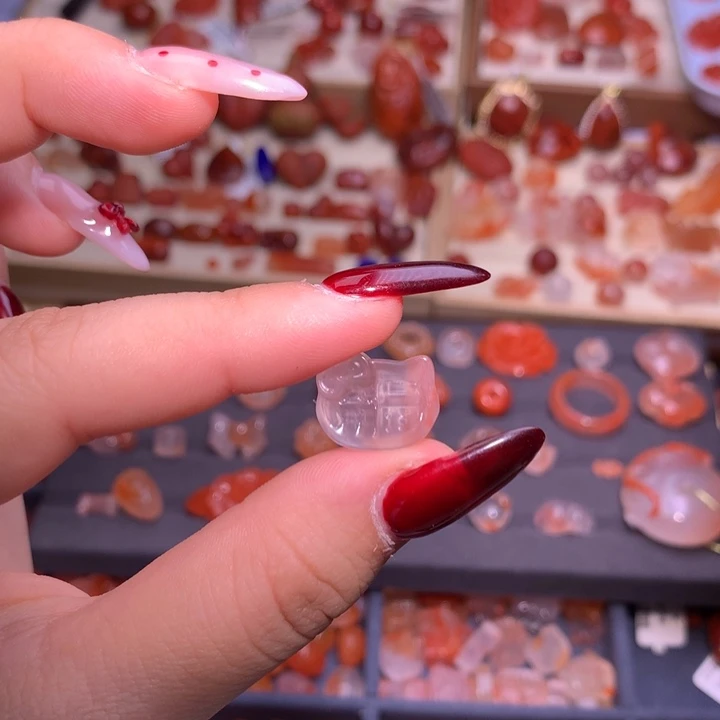 南红玛瑙合金颈饰福字