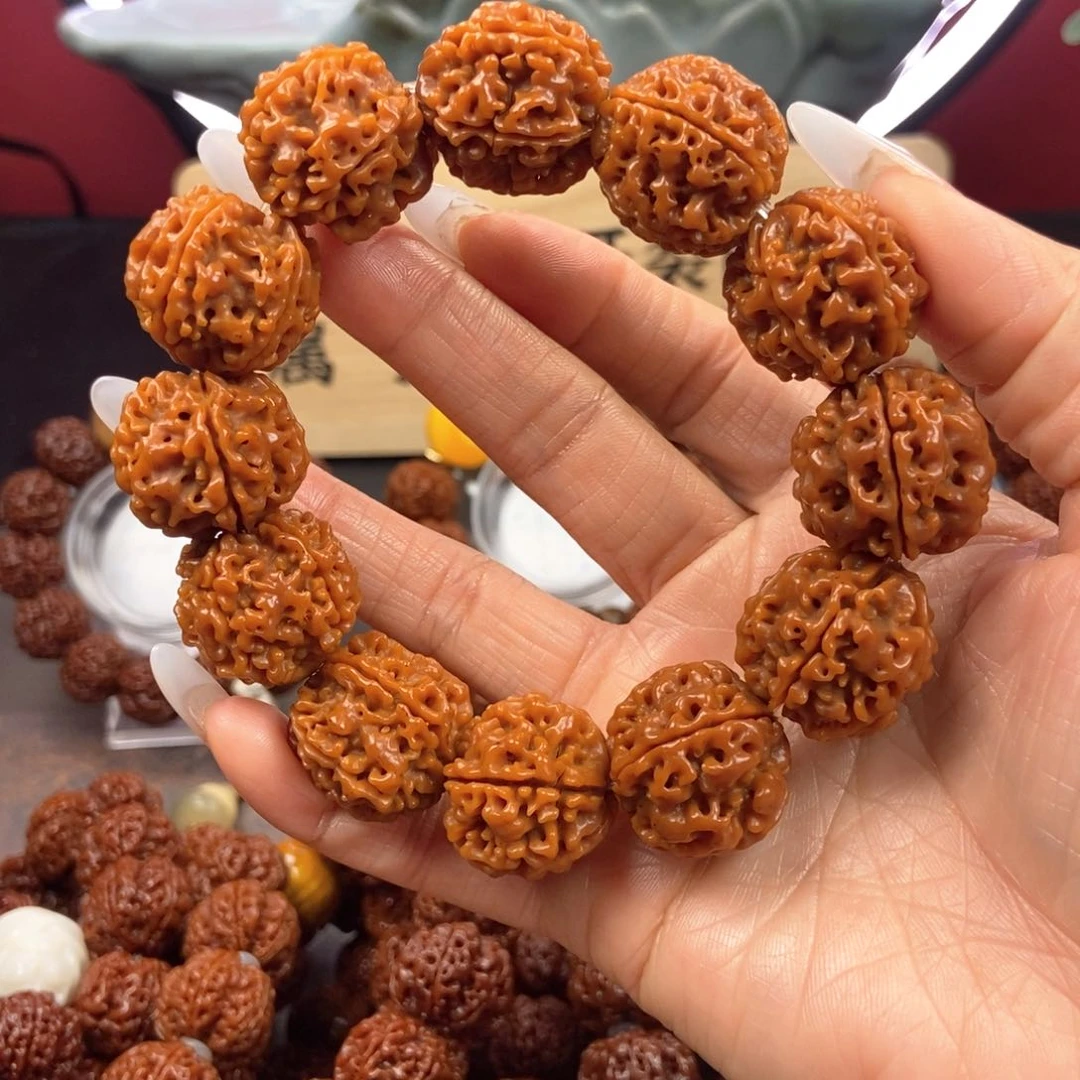 金刚菩提吊坠522。 素。