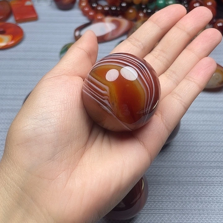 路***甲玛瑙/玉髓未镶嵌珠宝半成品