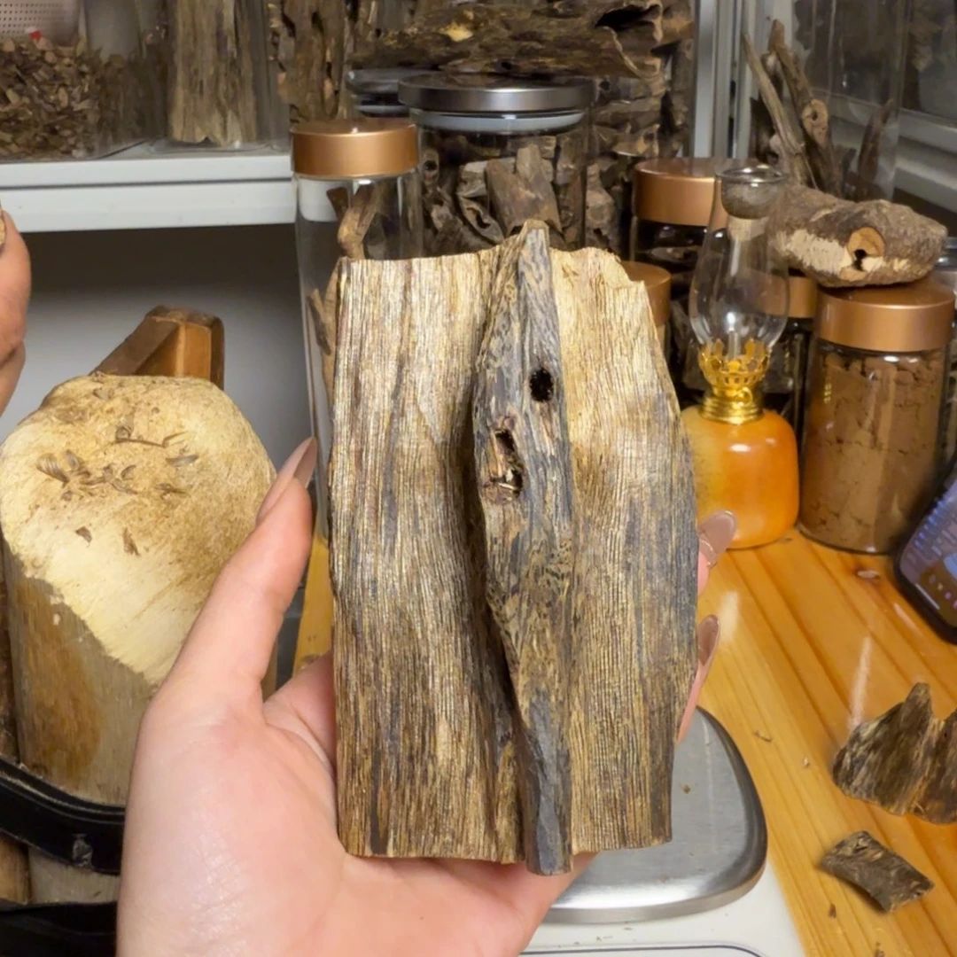 沉香千里香虫漏84克