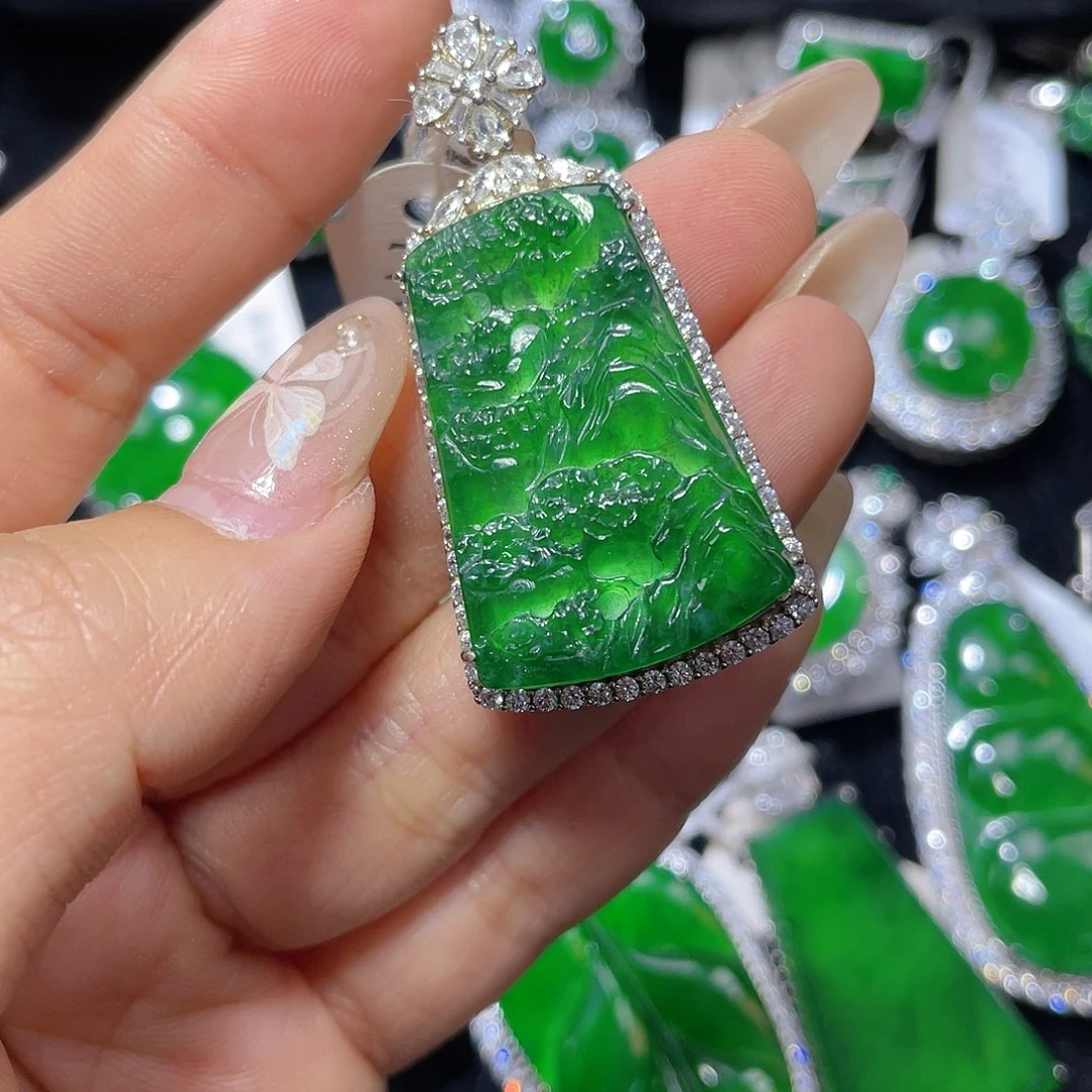 翡翠颈饰银S925镶嵌翡翠