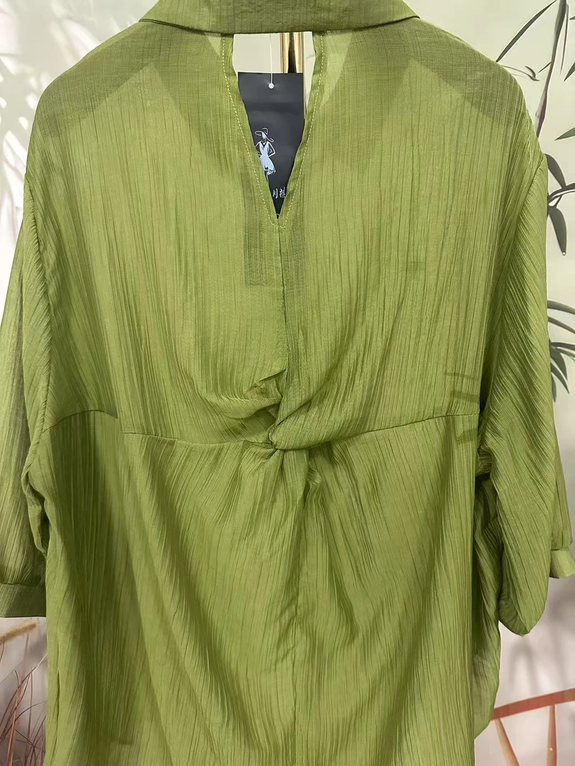 733-夏季新款轻薄舒适半袖衬衫防晒系扣衬衣大码女设计款百搭上衣