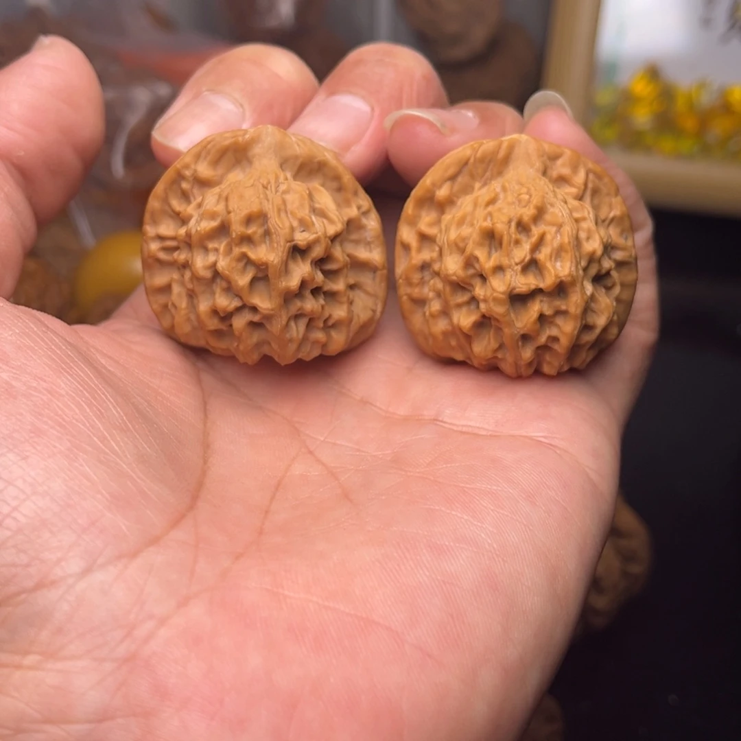 文玩核桃把件37天地。小黄尖