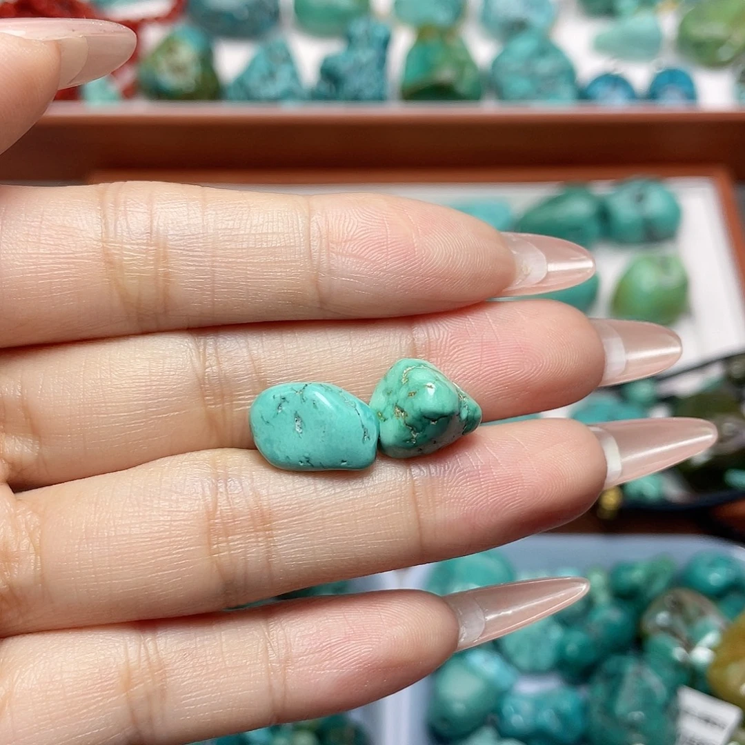 瑜***白绿松石未镶嵌随行