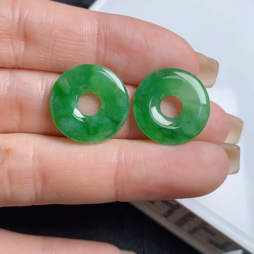 翡翠未镶嵌耳饰甜甜圈