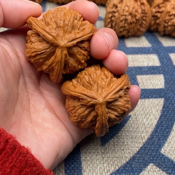 吊坠文玩核桃伊*?三棱