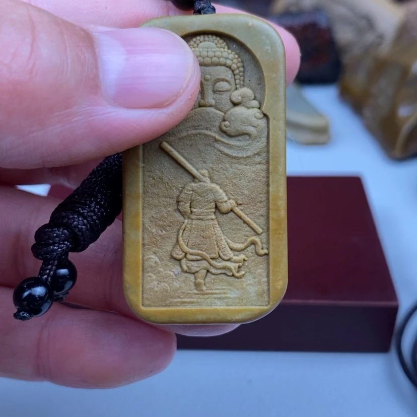 【闪购商品】新疆原石雕刻手把件