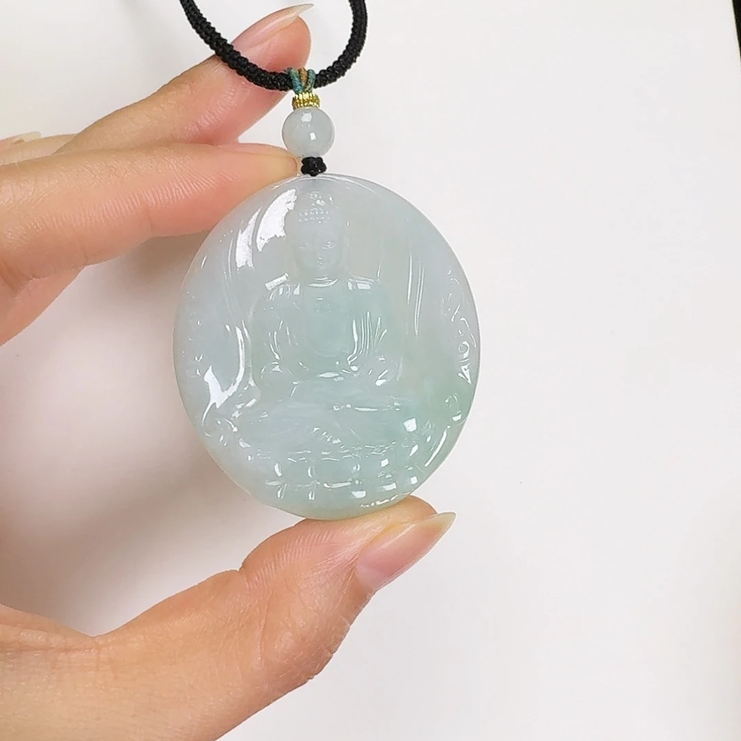 翡翠颈饰未镶嵌大日如来