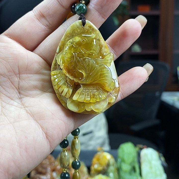 蛇纹石玉吊坠未镶嵌