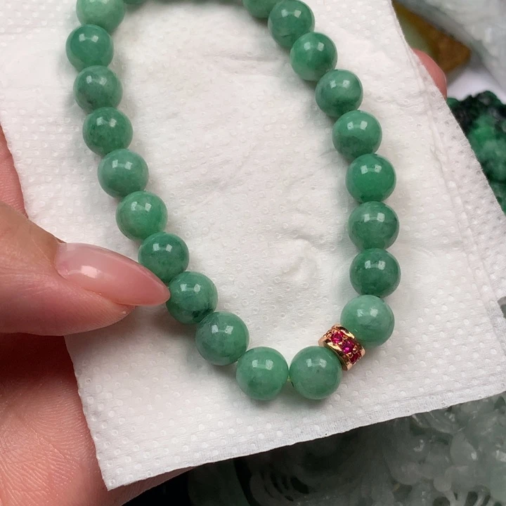 翡翠未镶嵌颈饰云**翡翠