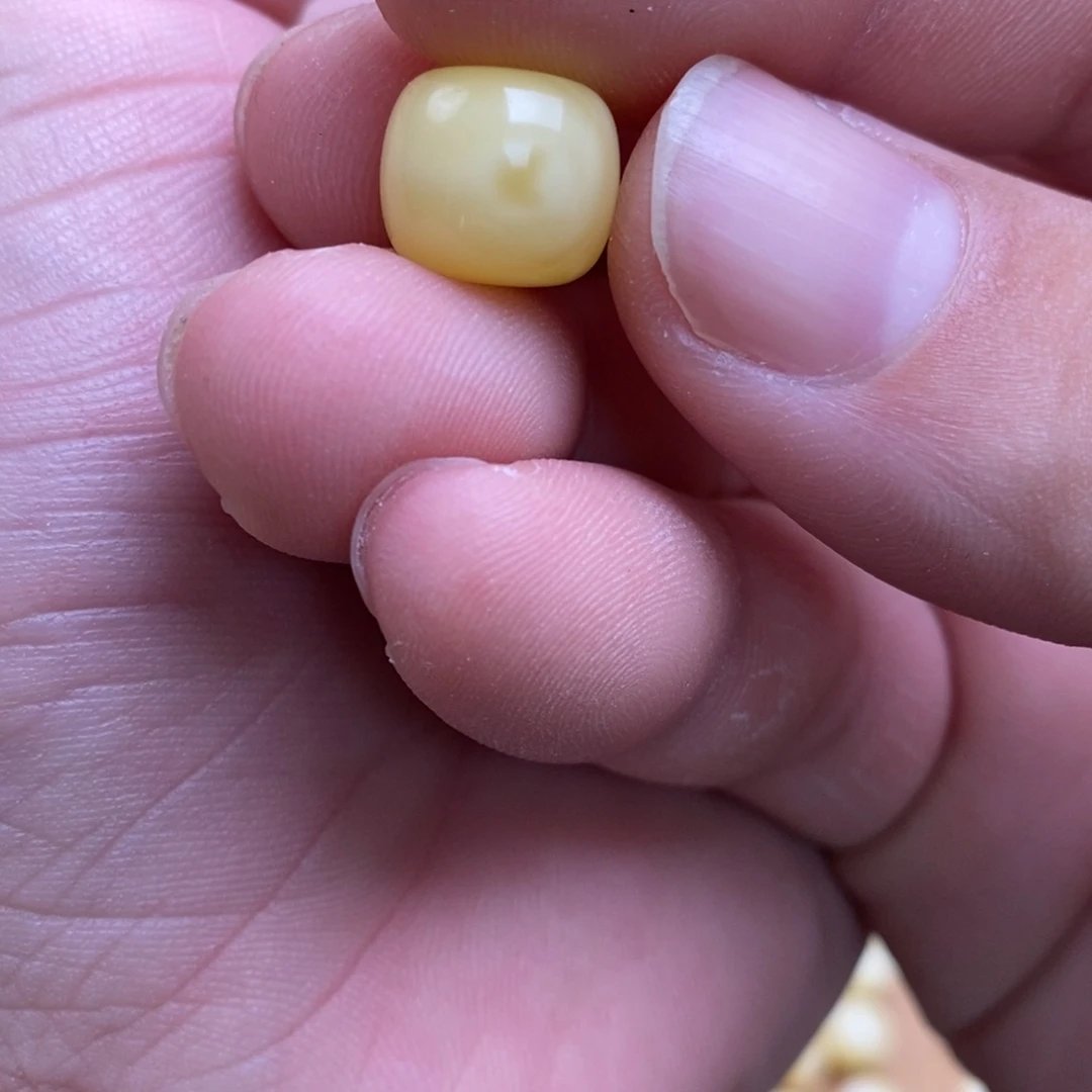 还****蜜蜡未镶嵌裸石配饰