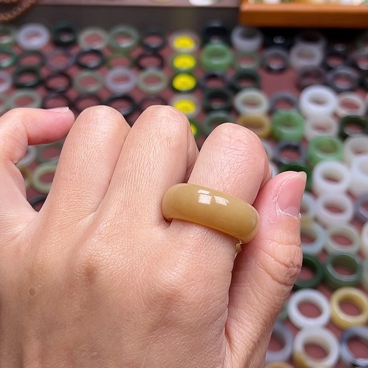 和田玉戒指未镶嵌18.9